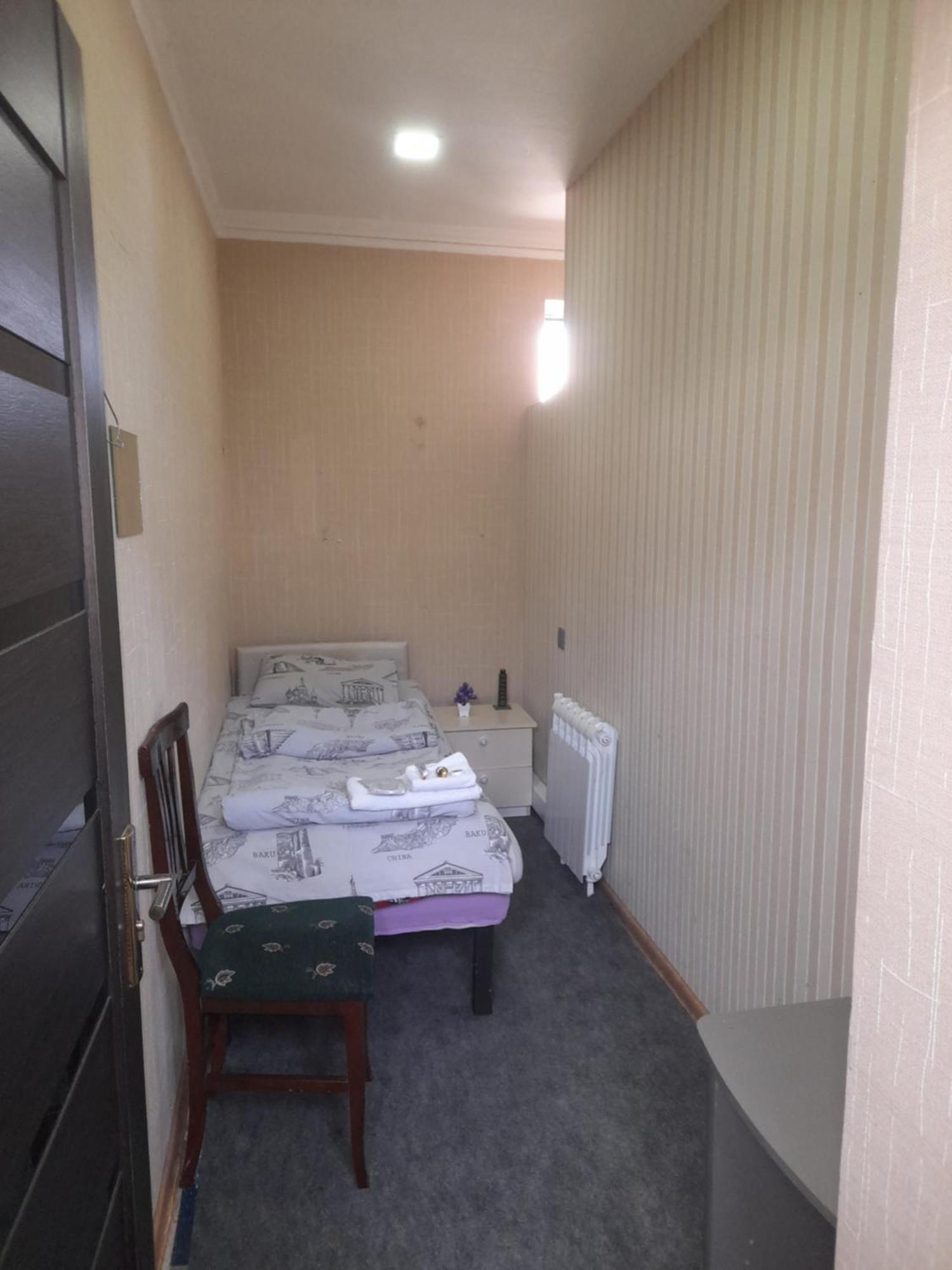 Cth-Baku-Hostel Exterior photo